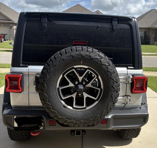 Photo of 2024 Silver Jeep Wrangler