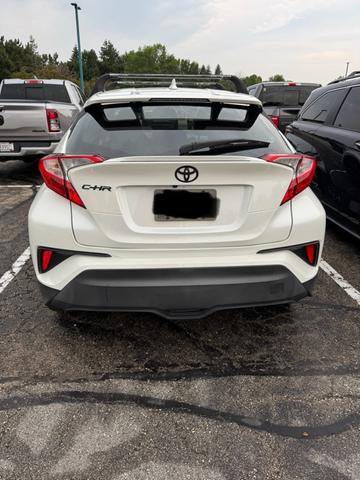 Photo of 2018 White Toyota C-HR