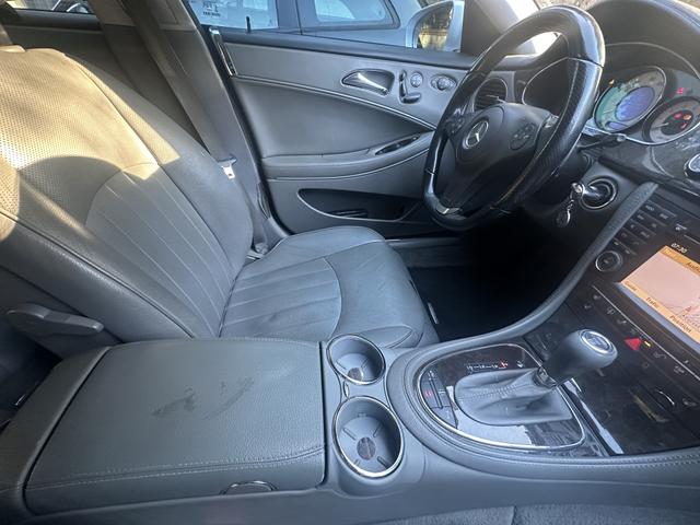 Photo of 2010 Silver Mercedes-Benz CLS-Class