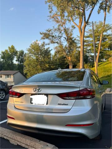 Photo of 2018 Silver Hyundai ELANTRA