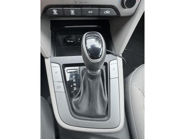 Photo of 2018 Silver Hyundai ELANTRA