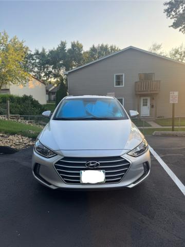 Photo of 2018 Silver Hyundai ELANTRA