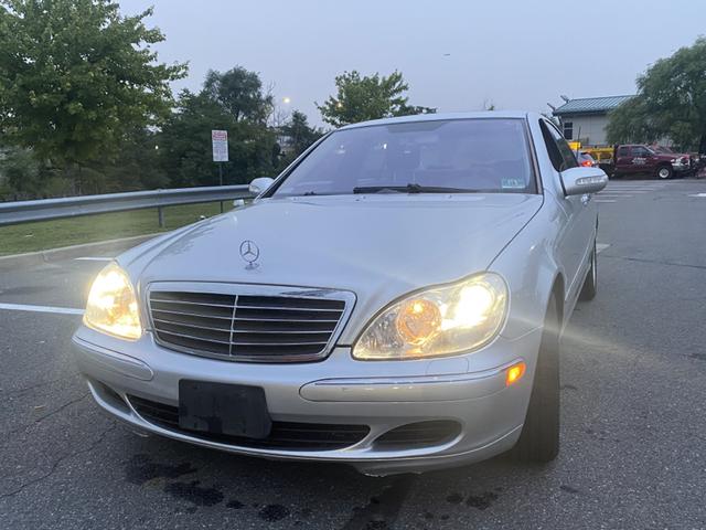 Photo of 2005 Silver Mercedes-Benz S-Class
