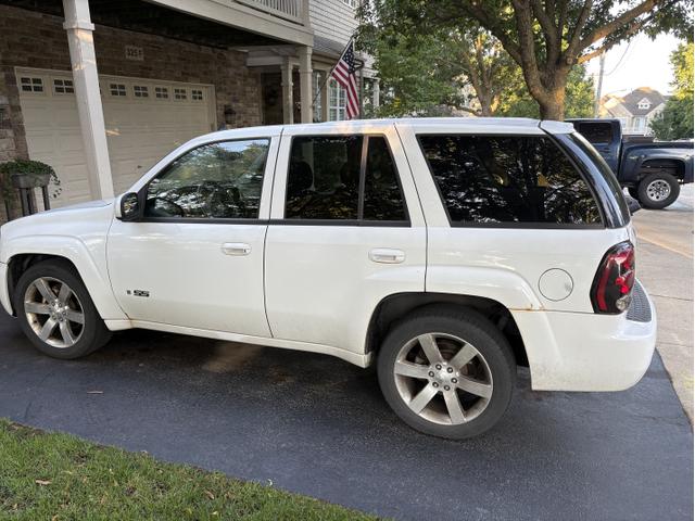 Photo of 2007 White Chevrolet Trailblazer