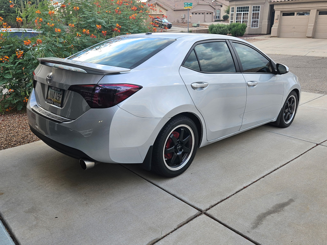 Photo of 2014 Silver Toyota Corolla
