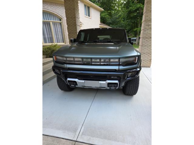 Photo of 2024 Green GMC HUMMER EV SUV