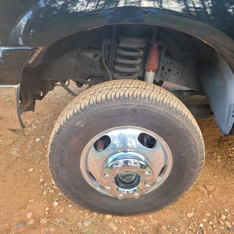 Photo of 2005 Black Ford F-350