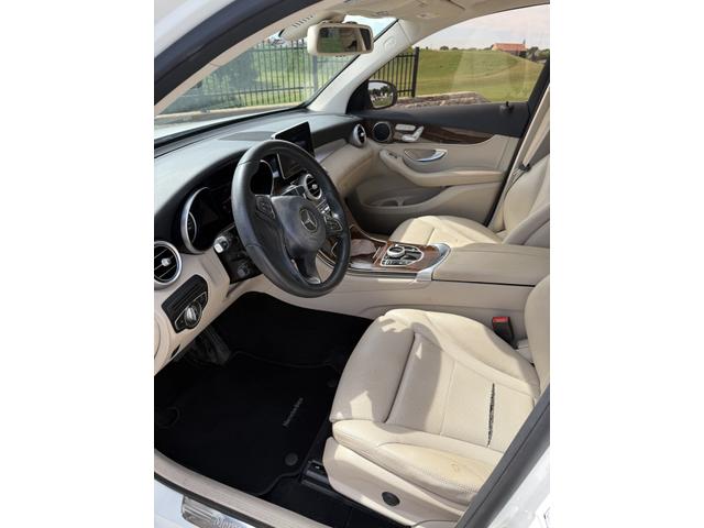 Photo of 2018 White Mercedes-Benz GLC 300