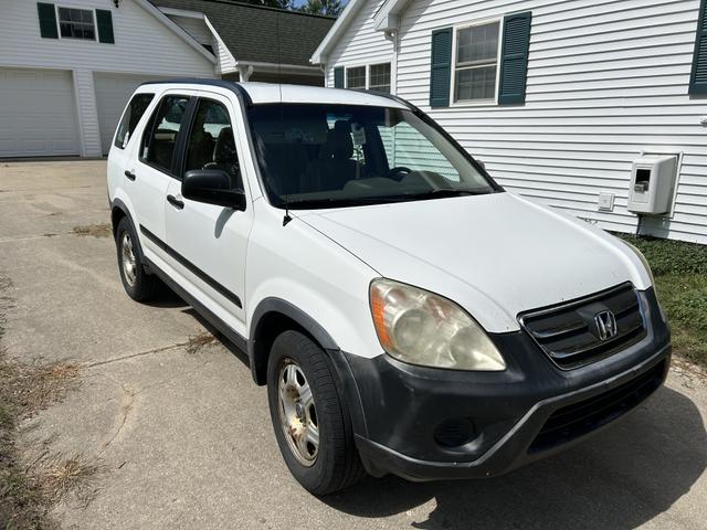 Photo of 2006 White Honda CR-V