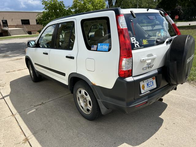 Photo of 2006 White Honda CR-V