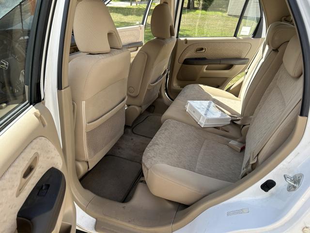 Photo of 2006 White Honda CR-V