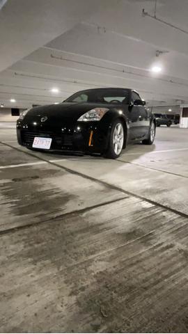 Photo of 2005 Black Nissan 350Z