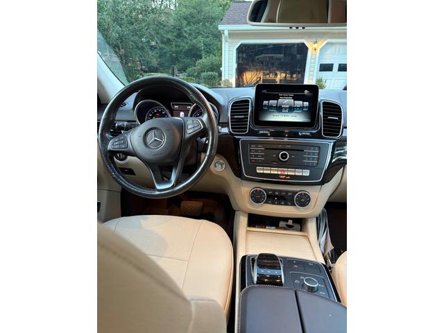 Photo of 2017 White Mercedes-Benz GLE 350