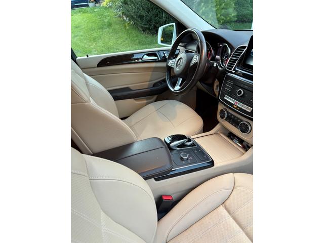 Photo of 2017 White Mercedes-Benz GLE 350