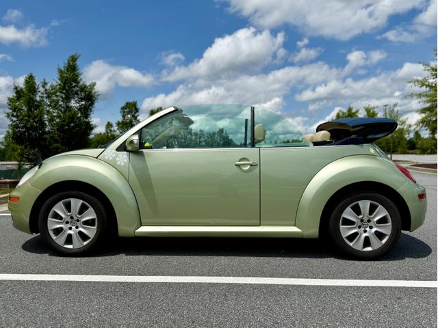 Photo of 2008 Green Volkswagen New Beetle