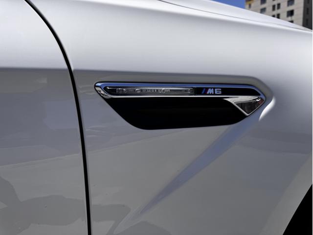 Photo of 2015 White BMW M6