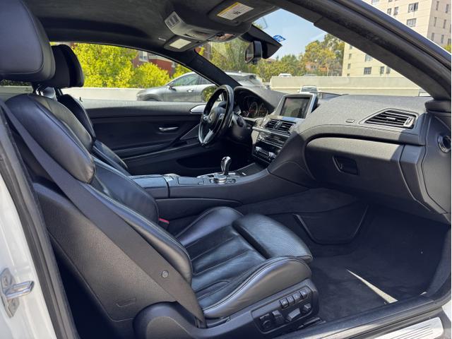 Photo of 2015 White BMW M6