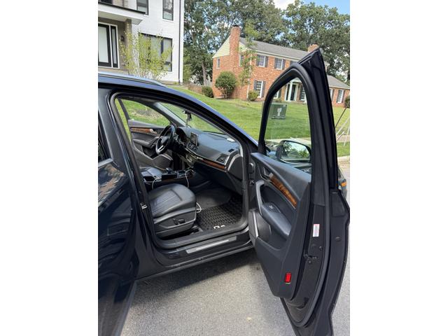Photo of 2018 Silver Audi Q5