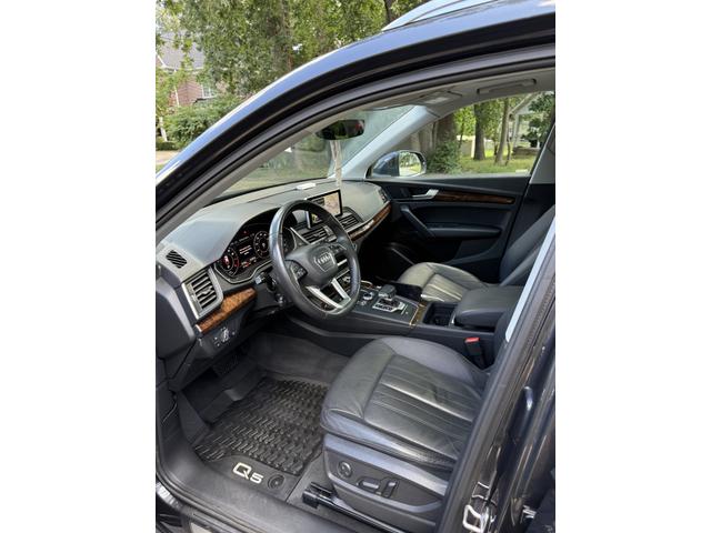 Photo of 2018 Silver Audi Q5