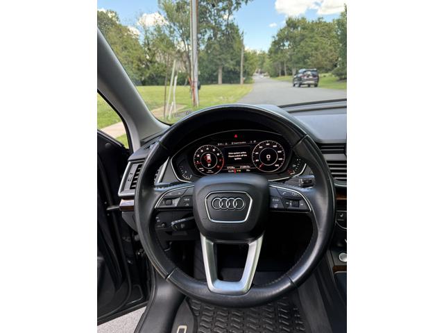 Photo of 2018 Silver Audi Q5