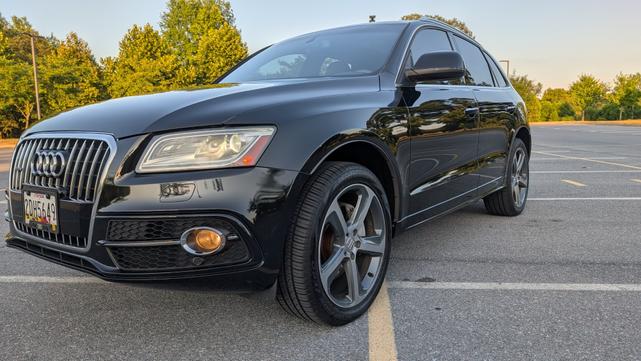Photo of 2015 Black Audi Q5