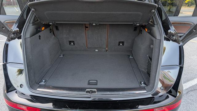 Photo of 2015 Black Audi Q5