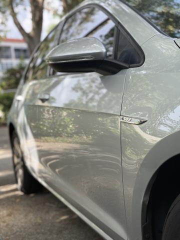 Photo of 2016 Silver Volkswagen e-Golf