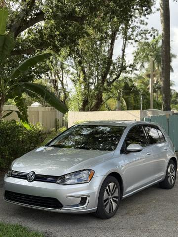 Photo of 2016 Silver Volkswagen e-Golf