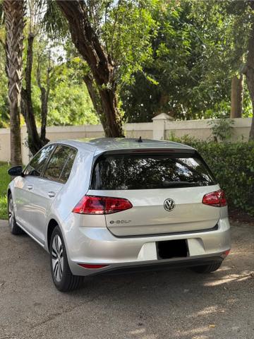 Photo of 2016 Silver Volkswagen e-Golf