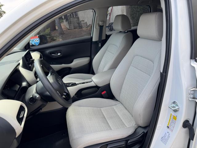 Photo of 2024 White Honda HR-V
