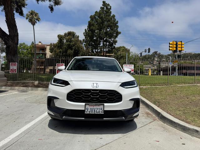 Photo of 2024 White Honda HR-V