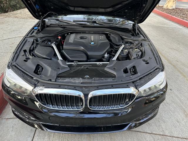 Photo of 2019 Black BMW 530