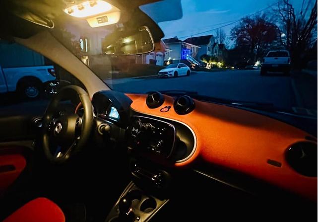 Photo of 2017 White smart ForTwo