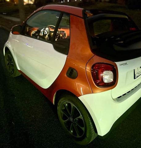 Photo of 2017 White smart ForTwo