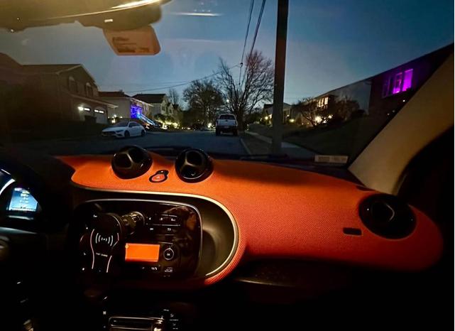 Photo of 2017 White smart ForTwo