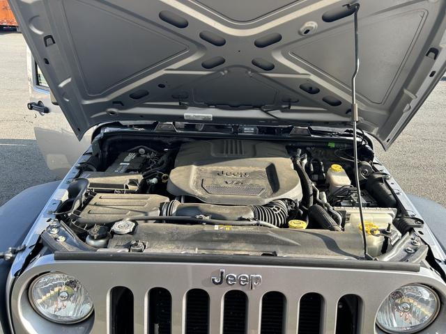 Photo of 2018 Gray Jeep Wrangler JK Unlimited