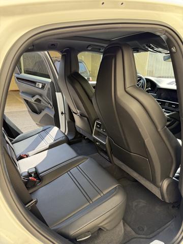 Photo of 2020 White Porsche Cayenne