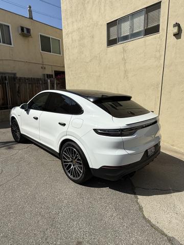 Photo of 2020 White Porsche Cayenne