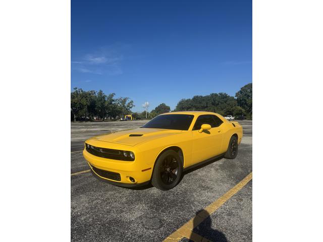 Photo of 2018 Yellow Dodge Challenger