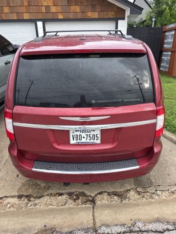 Photo of 2014 Red Chrysler Town & Country