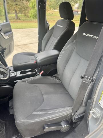 Photo of 2015 Silver Jeep Wrangler Unlimited