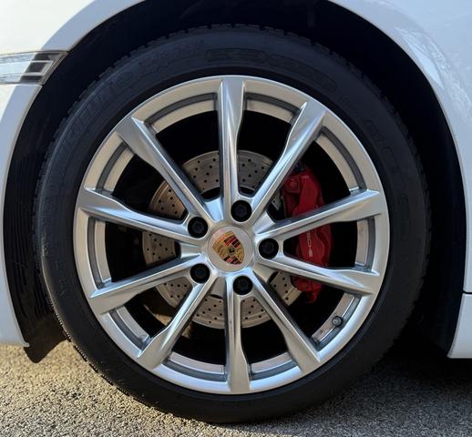 Photo of 2015 White Porsche Boxster