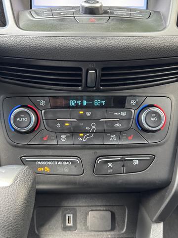Photo of 2017 Gray Ford Escape