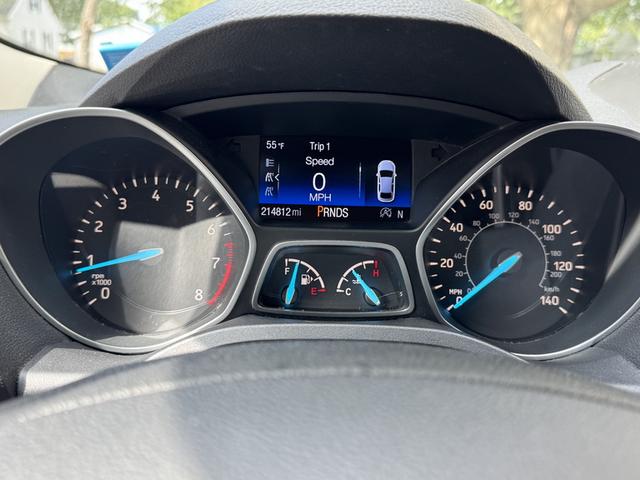 Photo of 2017 Gray Ford Escape