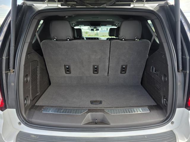 Photo of 2022 White GMC Yukon