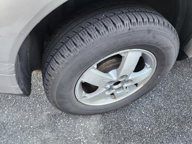 Photo of 2006 Silver Saturn Vue