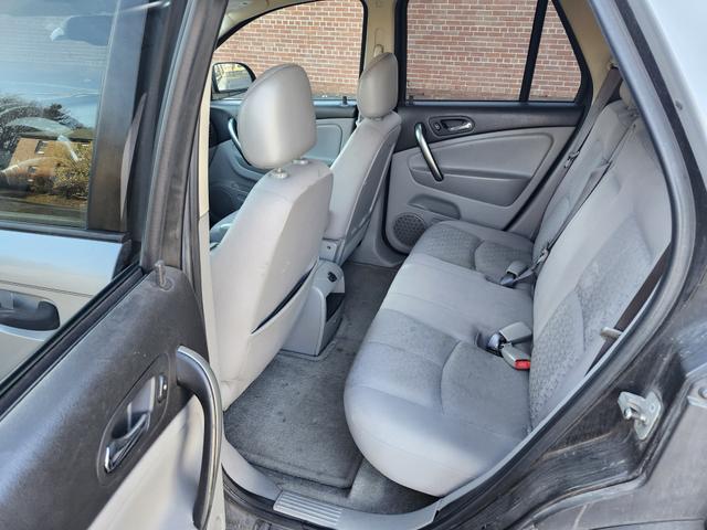 Photo of 2006 Silver Saturn Vue