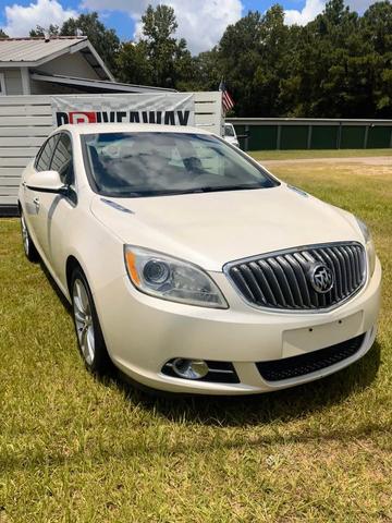 Photo of 2013 White Buick Verano