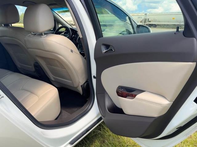 Photo of 2013 White Buick Verano