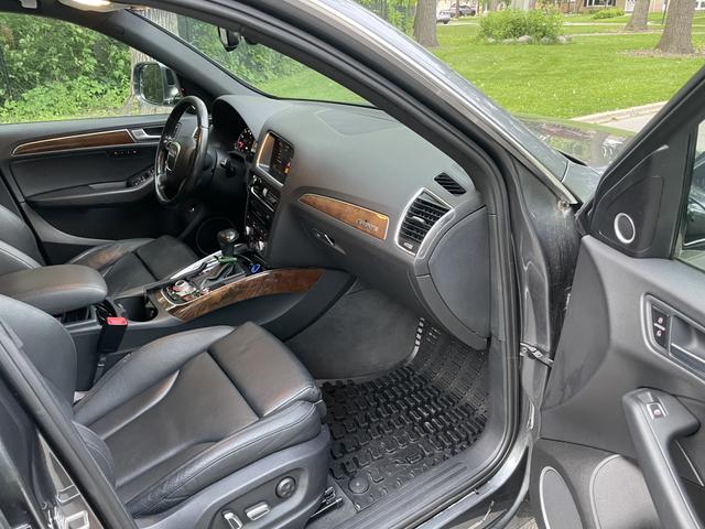 Photo of 2017 Gray Audi Q5